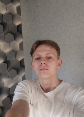 Михаил из Коврова 18 лет