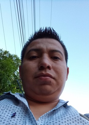 Daniel, 28, República de El Salvador, Santa Ana