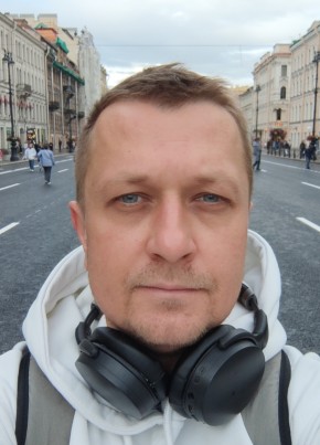 Артём из Колпино 44 года