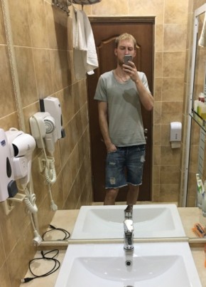 Антон, 32, Россия, Родники (Московская обл.)