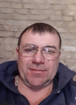 Andrey, 47, Russia, Saratov