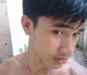 Bogart, 18, Sibulan