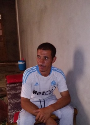 Farid, 34, People’s Democratic Republic of Algeria, Bordj Bou Arreridj