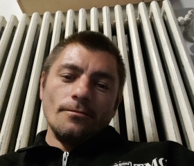 ROBERT, 38, Bucharest