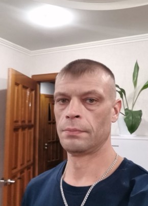 Виталий, 46, Россия, Балаково