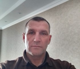 Георгий, 46 лет, Ягодное