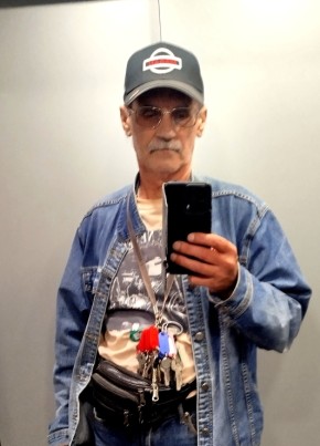 Andrey, 60, Russia, Saint Petersburg