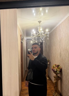 Али из Москвы 24 года