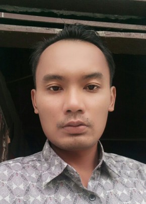 Rokhi, 37, Indonesia, Dukuhturi