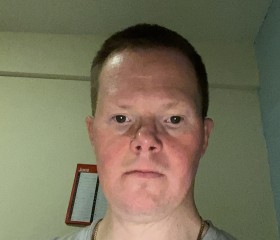 Andrew, 18, Ammanford