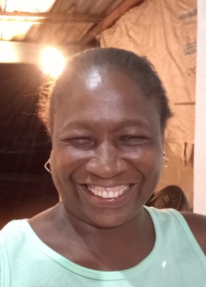 Mariana из Feira de Santana 44 года
