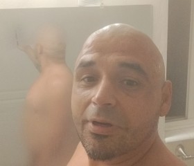 Dustin, 39, Layton