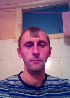 Валентин, 35, Россия, Ярославль