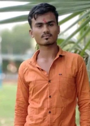 Manish Paramar, 20, India, Nadiād