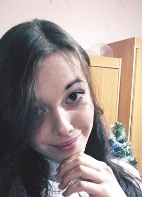 Анастасия, 21, Россия, Екатеринбург