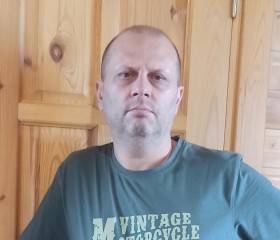 Mikhail, 52, Beloomut