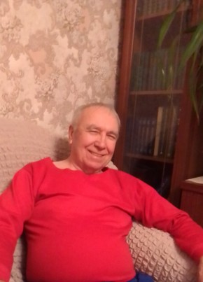 Алексей Селезнев из Боброва 76 лет
