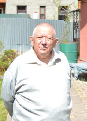 Олег из Балашихи 71 год