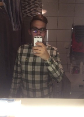 Emil Svensson, 35, Konungariket Sverige, Märsta