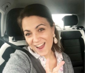 Regina, 34, Sarasota