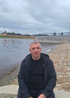 Дмитрий из Чудово 49 лет