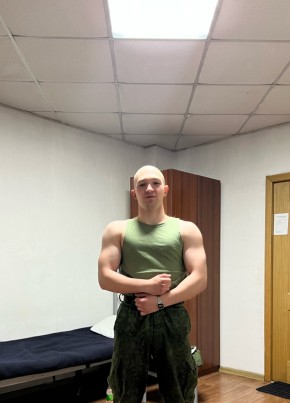 Ruslan из Paris 22 года