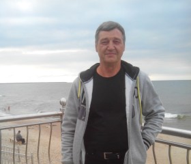 Виталий, 66 лет, Калининград