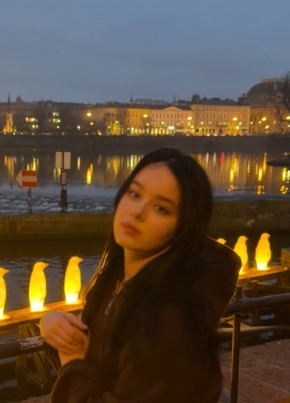Valeria из Praha 18 лет
