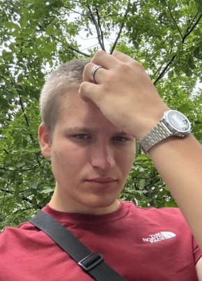 Денис из Домодедово 22 года