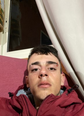Paolo, 21, Repubblica Italiana, Favara
