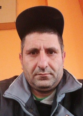 Biser, 40, Romania, București
