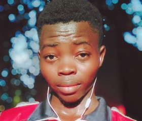 Oumar, 23 года, Ouagadougou