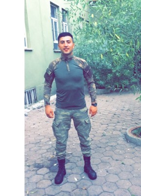 Özcan Topal, 34, Türkiye Cumhuriyeti, Eleşkirt