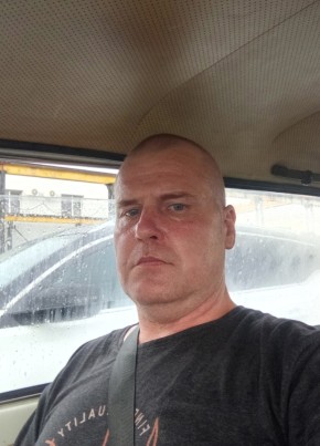 Александр из Саратова 42 года