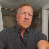 Jt, 33  , Melbourne