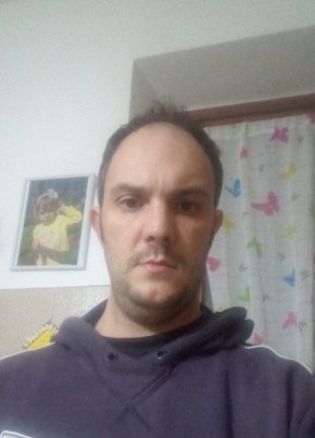 Simo, 39, Repubblica Italiana, Tolentino