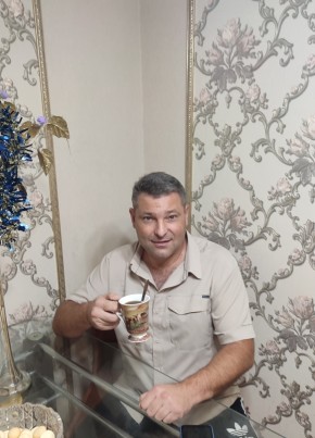 Роман из Люберцы 47 лет