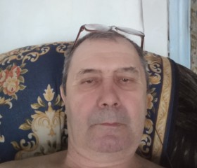 Sasha, 64, Moscow