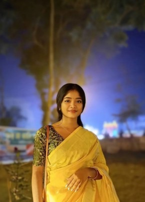 Riya patel, 21, India, New Delhi