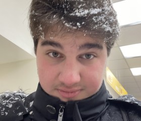 Georgiy, 18, Stockholm