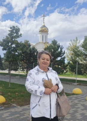 Елена из Варениковскаи 64 года