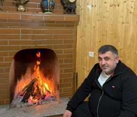 Mamuka, 40, Batumi