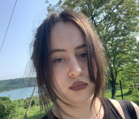 Anastasiya, 22, Bolshoy Kamen