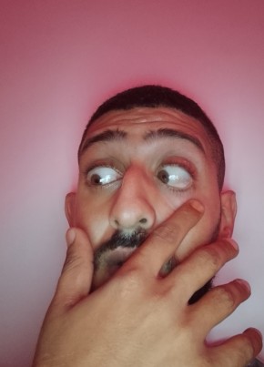 Hdhhdhdhdhdh из אם אל פחם 18 лет