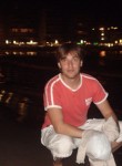 максим, 32 года