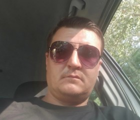 Vadim, 37, Sofia