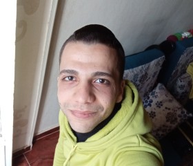 يوسف خالد, 23, Tahta