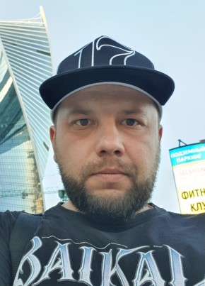 Денис из Иркутска 37 лет