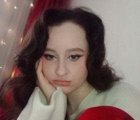 Rina, 20, Yekaterinburg