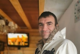 Evgeniy Stepanov, 40 - Just Me